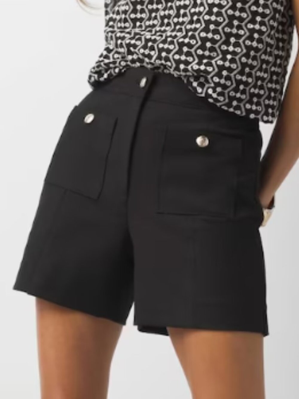 White House Black Market Patch Pocket Shorts Black - Size 8 (5" Short)